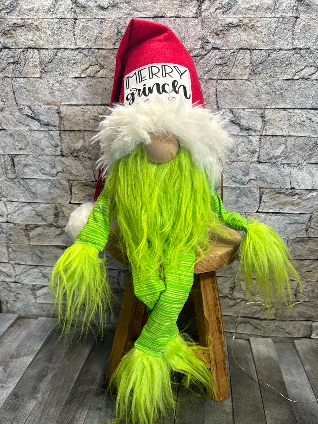 Merry Grinch Mas Gnome